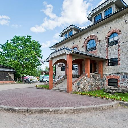 Veskisilla Hotel Türi 외부 사진