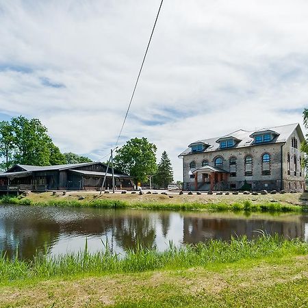 Veskisilla Hotel Türi 외부 사진