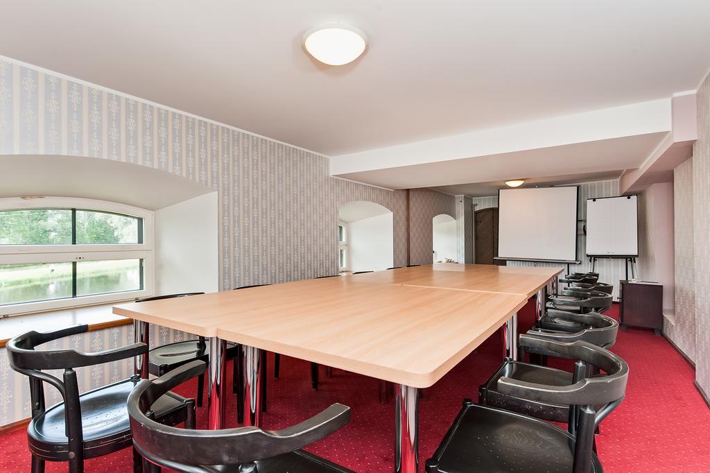 Veskisilla Hotel Türi 외부 사진