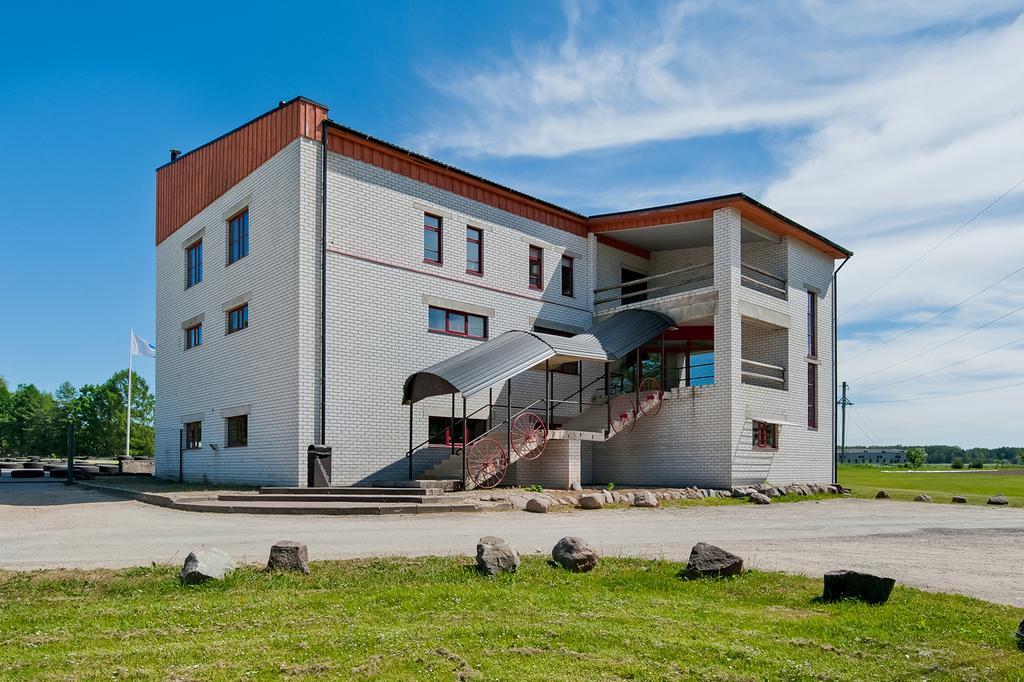 Veskisilla Hotel Türi 외부 사진